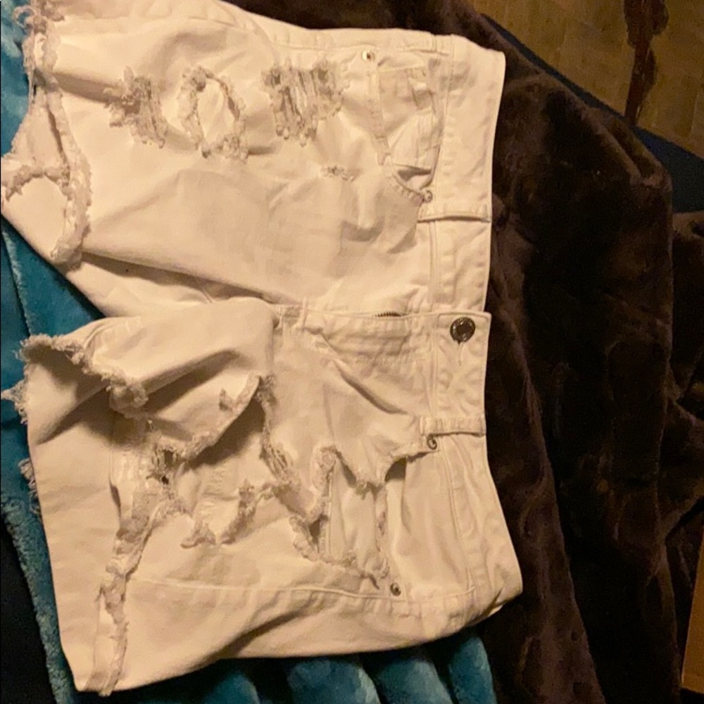 White American eagle shorts